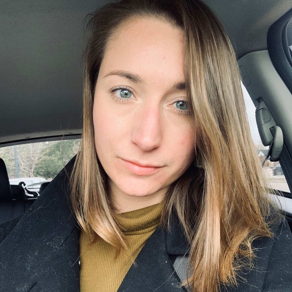 Meet your Posher, Laurie
